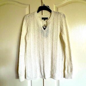 Jones New York Signature white split neck lightweight sweater size large